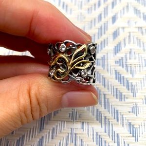 This 14kt Gold and sterling Silver Leaf Ring is a must-have. It is beautiful❤️